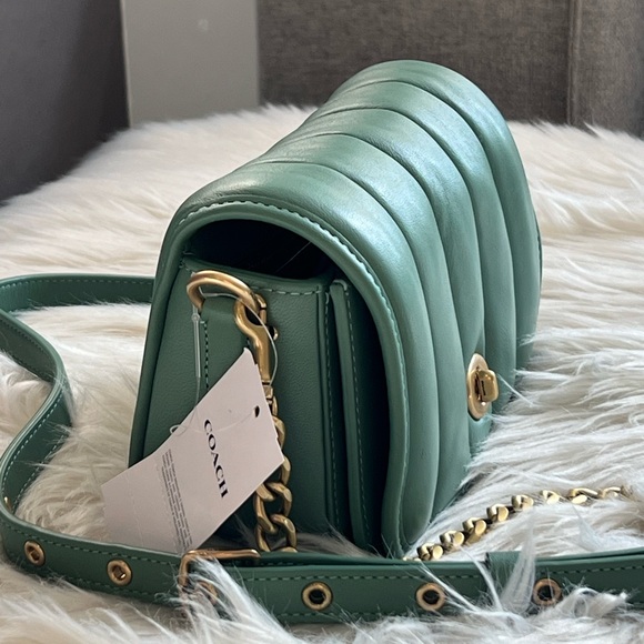 C3843 - Coach Dinky 18 with Quilting - Picture 3 of 13